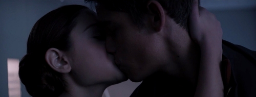 odeyarush_thegiver_01238.jpg